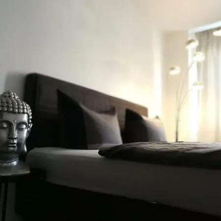 Ferienwohnung - 3 Grosse Schlafzimmer Apartman