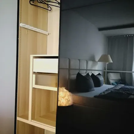 Ferienwohnung - 3 Grosse Schlafzimmer Apartman
